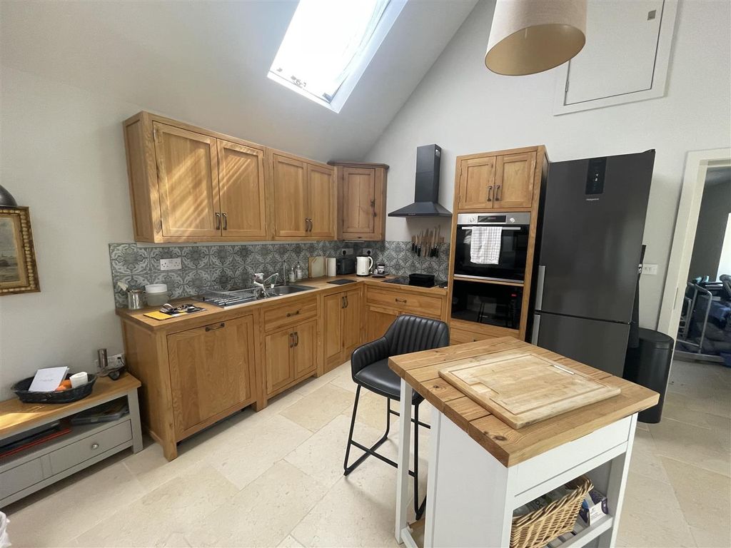 Property photo 3 of 8 Img_9107.Jpg