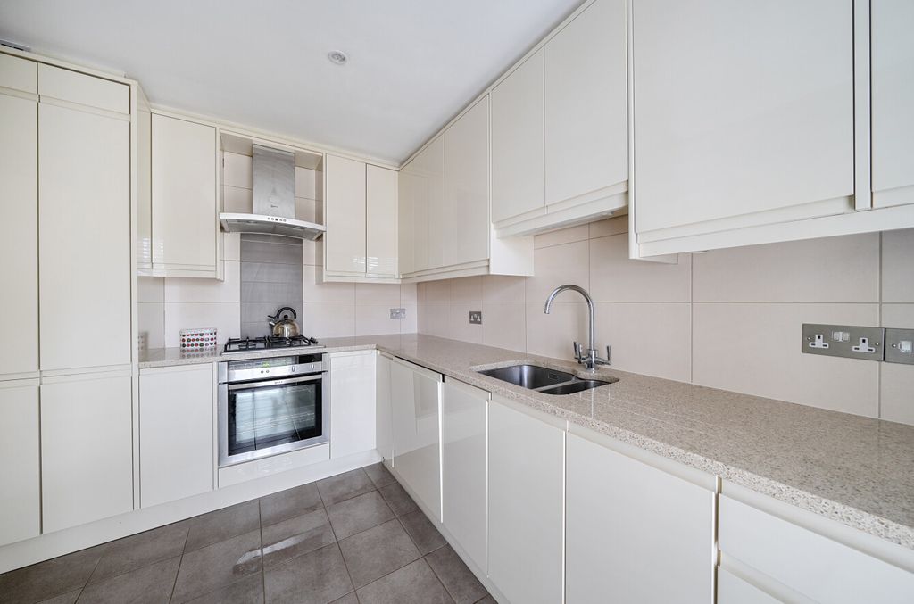 Property photo 2 of 22 1396176-4-695d211...