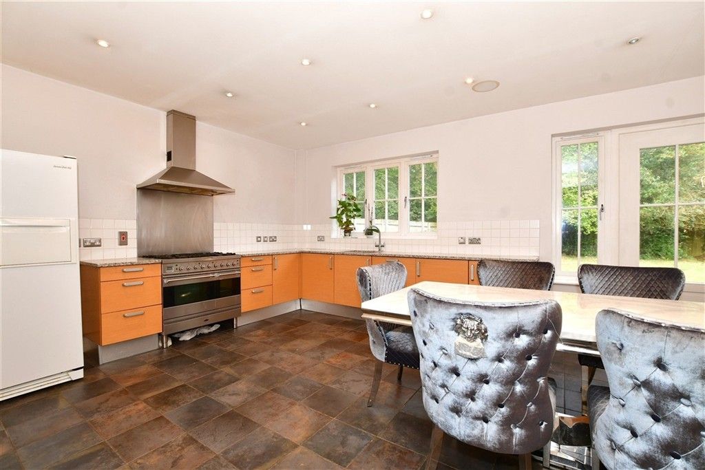 Property photo 2 of 21 Kitchen/Breakfast Room 2026