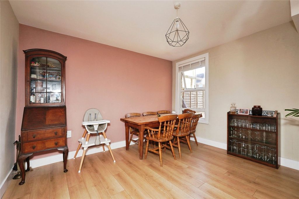 Property photo 3 of 20 Picture No. 25