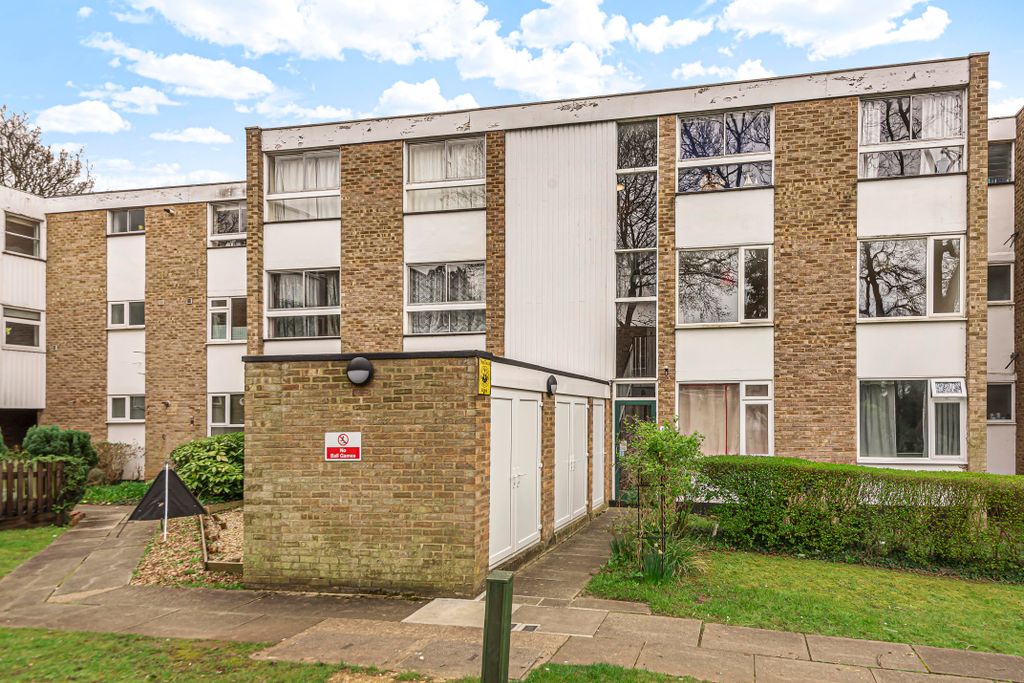 Property photo 1 of 11 Exterior