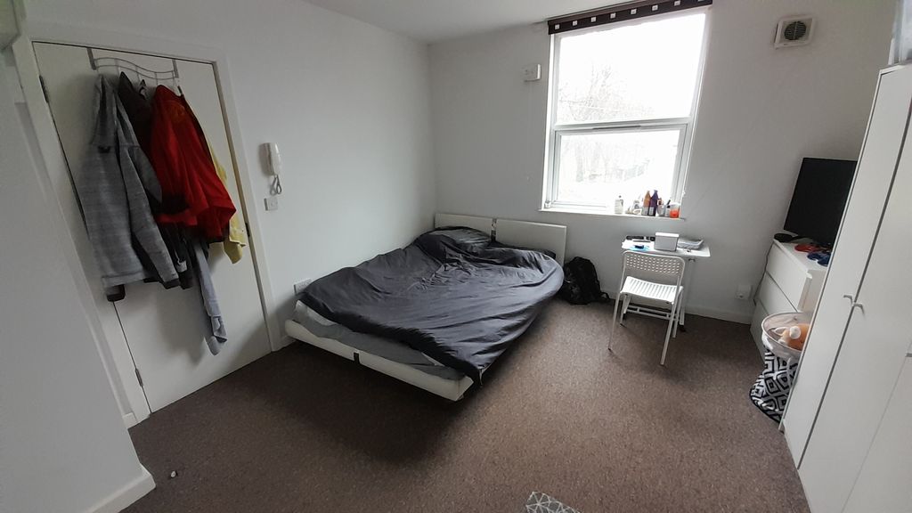 Property photo 2 of 5 Living Area