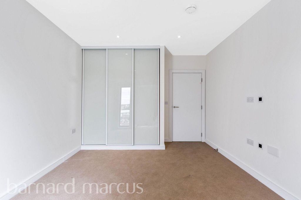 Property photo 3 of 10 Image