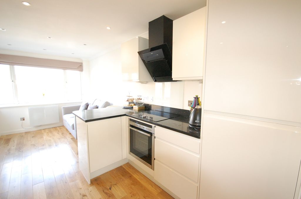 Property photo 2 of 5 Kitchen