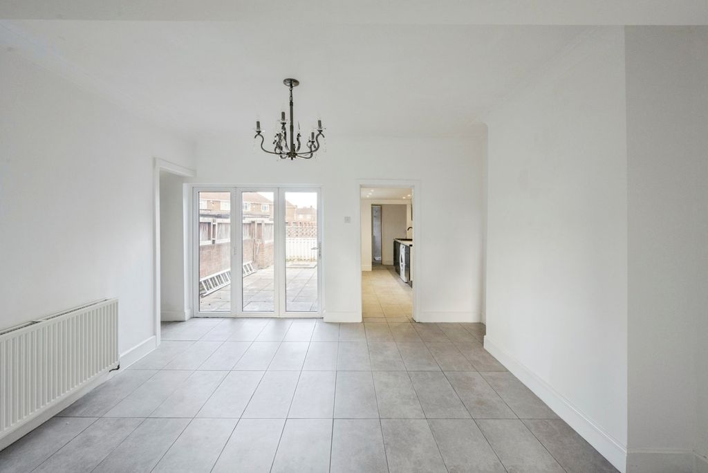 Property photo 2 of 15 Dining Room