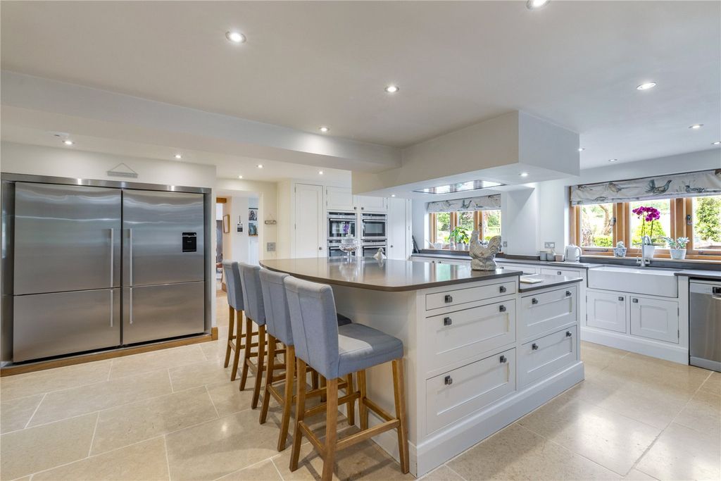 Property photo 3 of 13 Kitchen