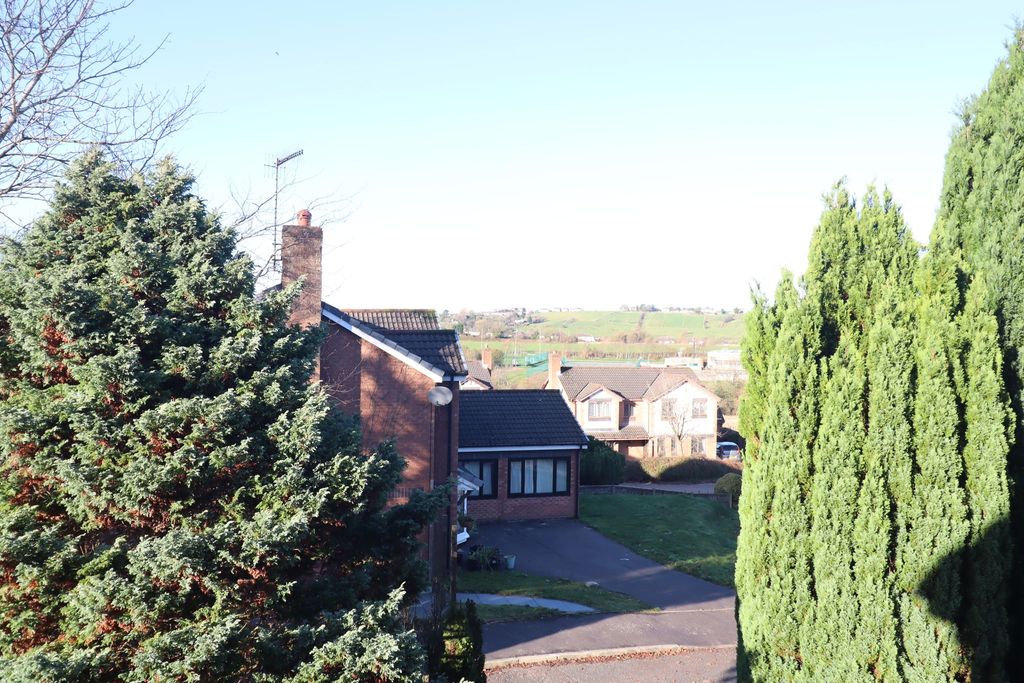 Property photo 3 of 49 Photograph 34