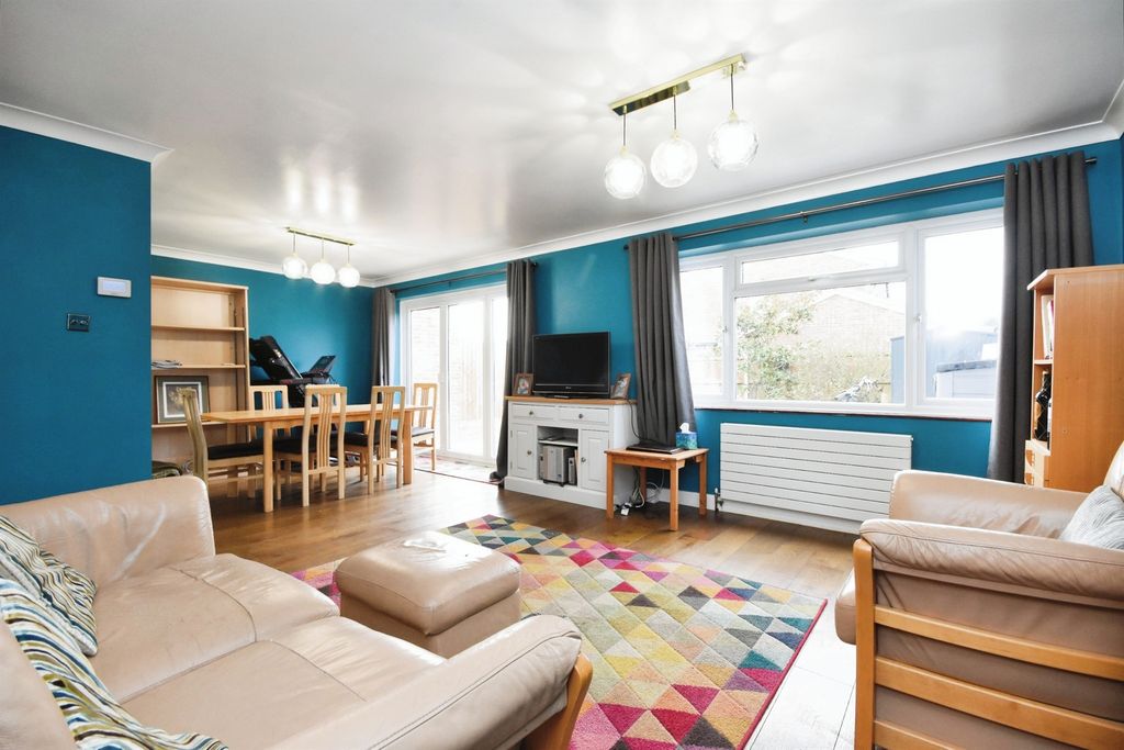 Property photo 2 of 14