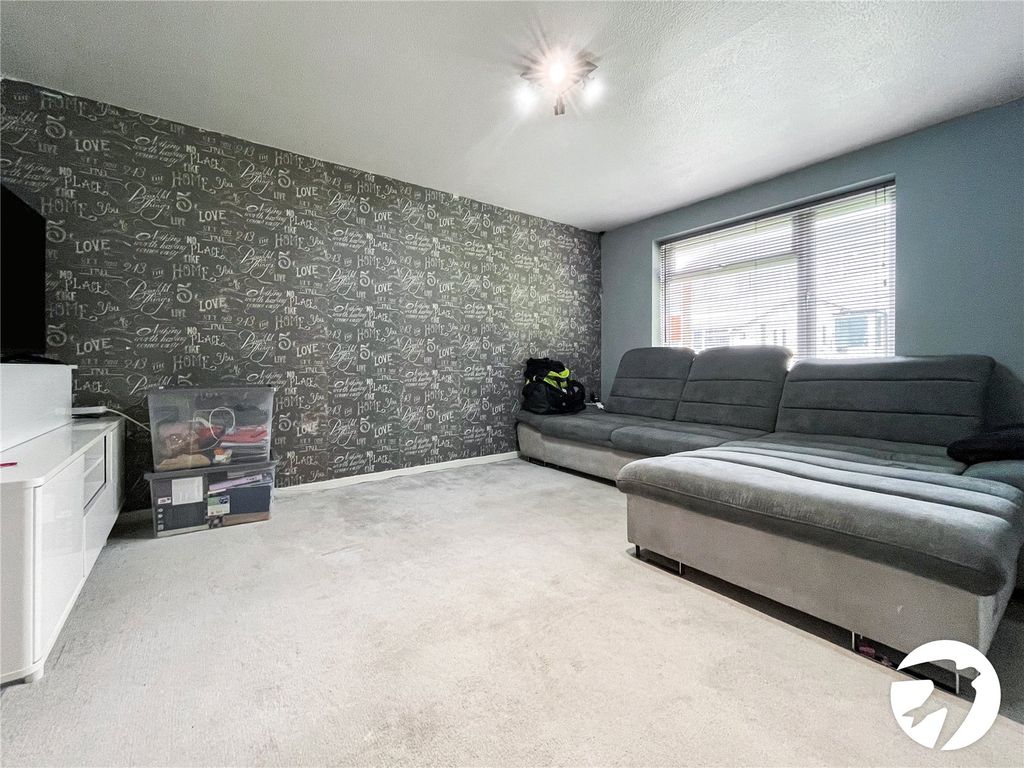 Property photo 3 of 11 Picture No. 20