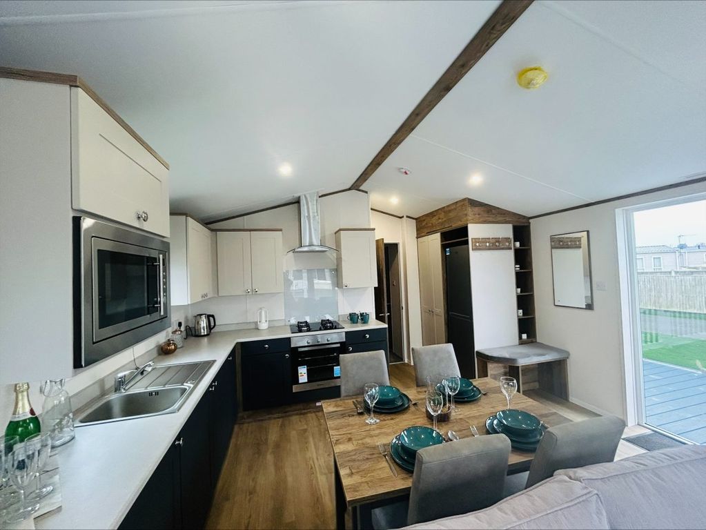 Property photo 3 of 17 Willerby Malton Elite 2025 Car0063303 89815896.Jpeg