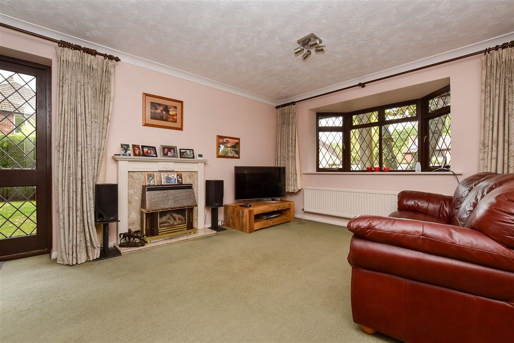 Property photo 2 of 15 Lounge