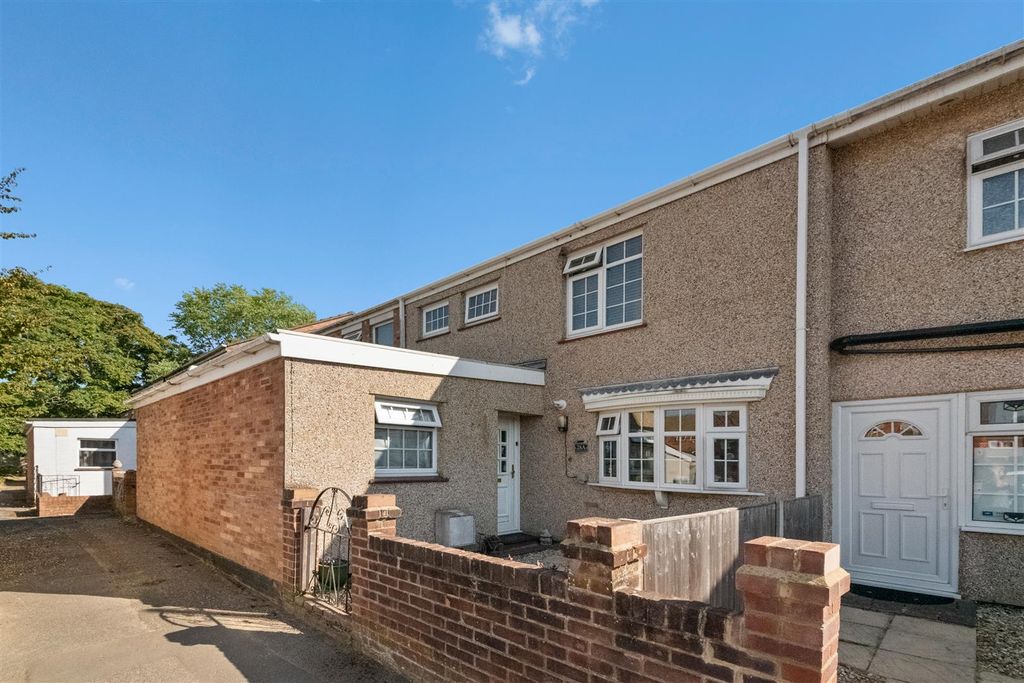 Property photo 1 of 12