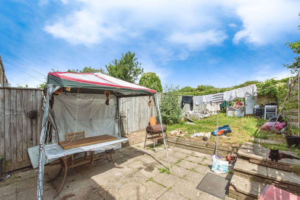 Property photo 3 of 12