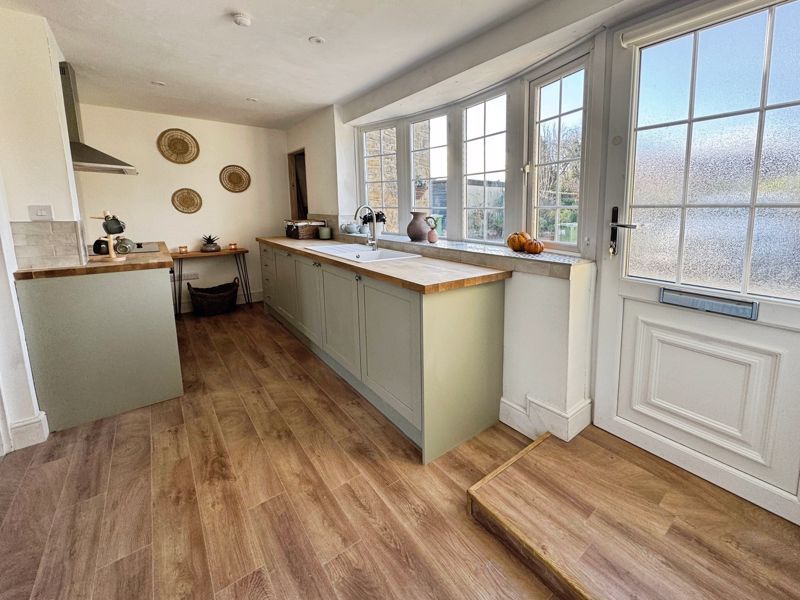 Property photo 3 of 8 Photo 3