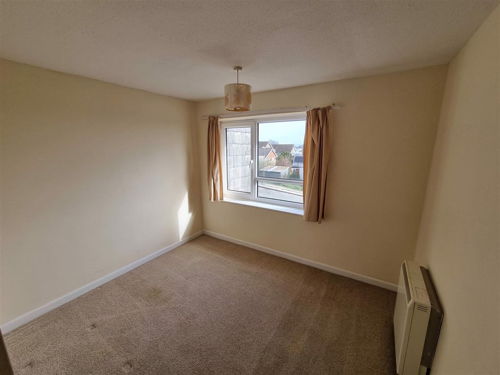 Property photo 3 of 13 Bedroom