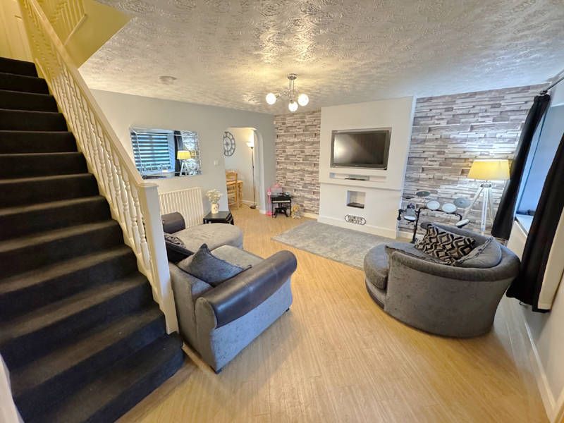 Property photo 2 of 30 Lounge