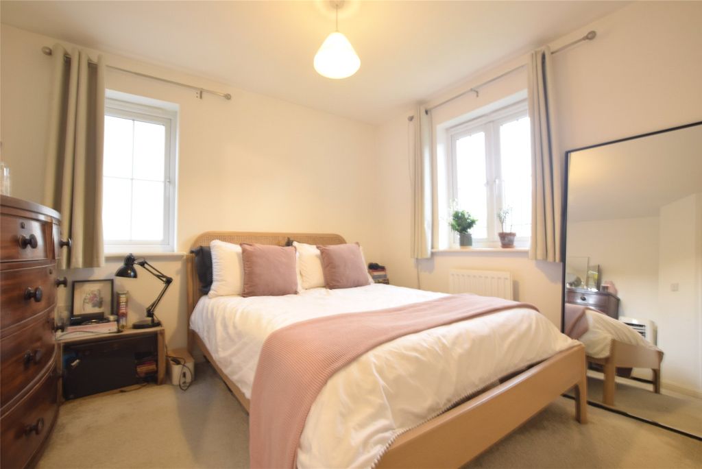 Property photo 3 of 9 Bedroom 1