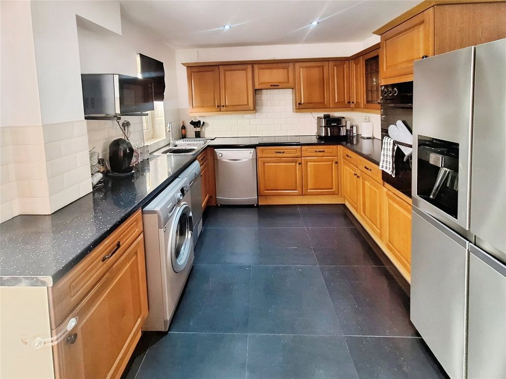 Property photo 3 of 13 Kitchen