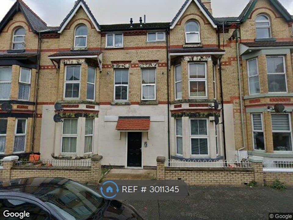 Property photo 2 of 13
