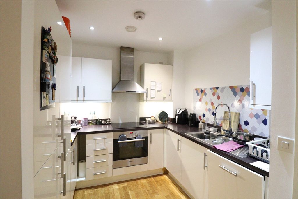 Property photo 3 of 9 Picture No. 22