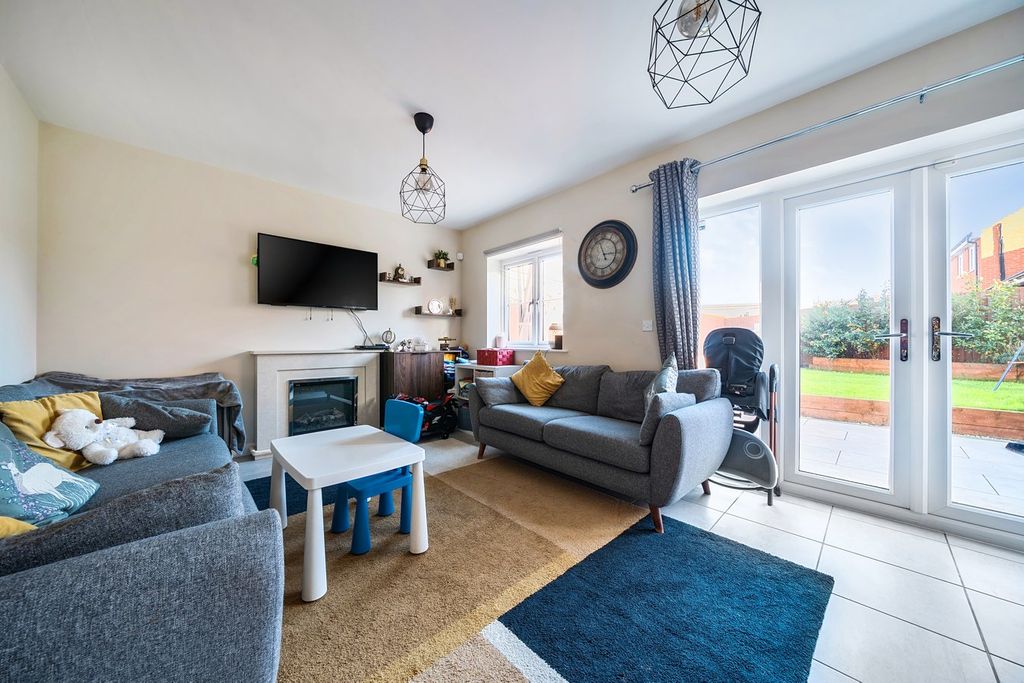 Property photo 2 of 18