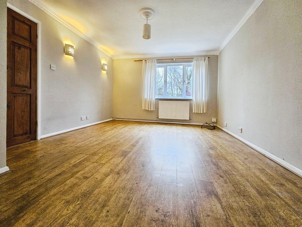 Property photo 3 of 17 Pbox-Img.Jpg