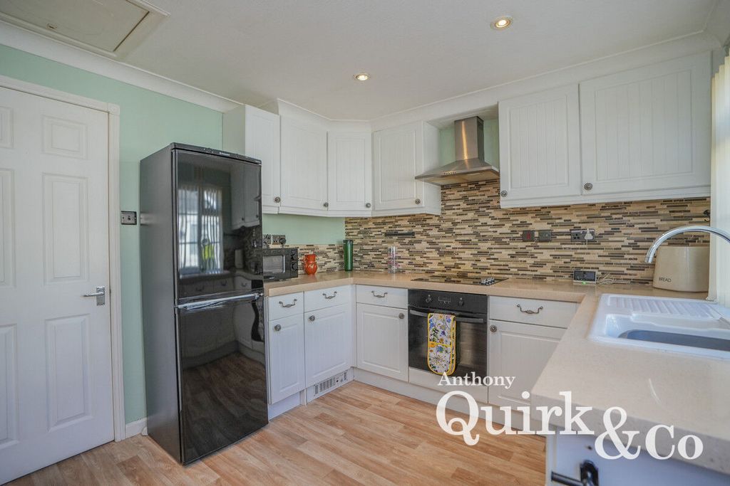 Property photo 3 of 15