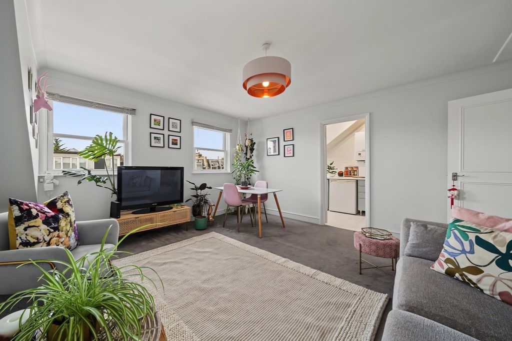 Property photo 1 of 12 Reception