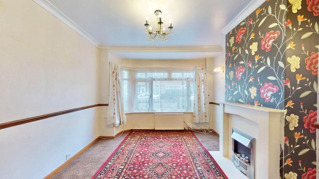 Property photo 3 of 25 27-Warley-Avenue-10092025_162925.Jpeg