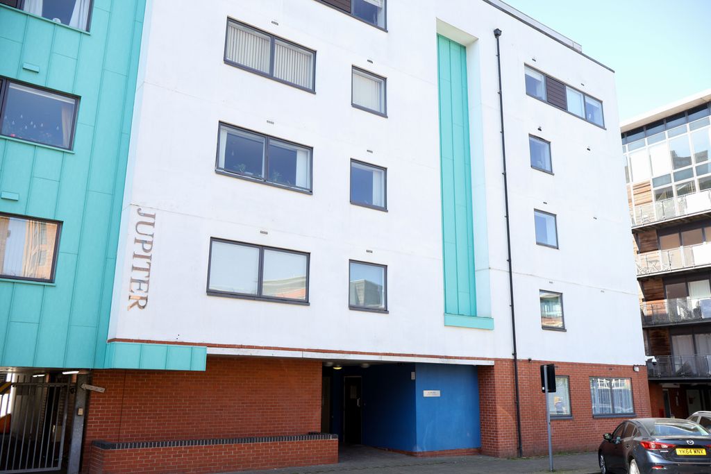 Property photo 1 of 15