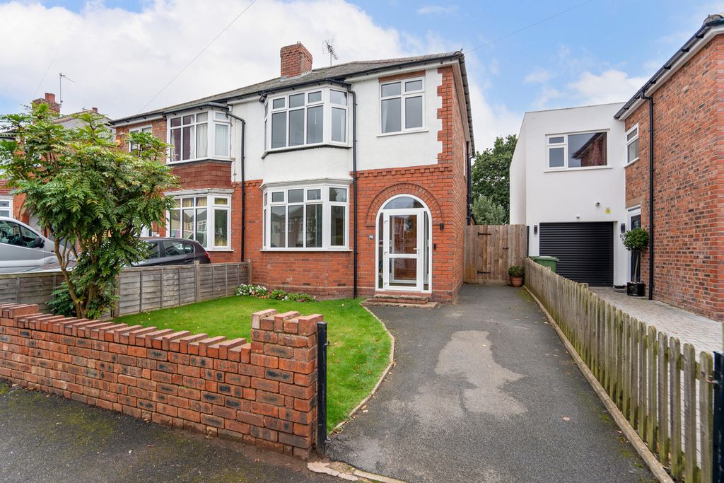 Property photo 1 of 18