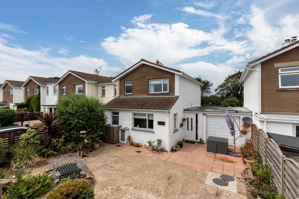 Property photo 1 of 26