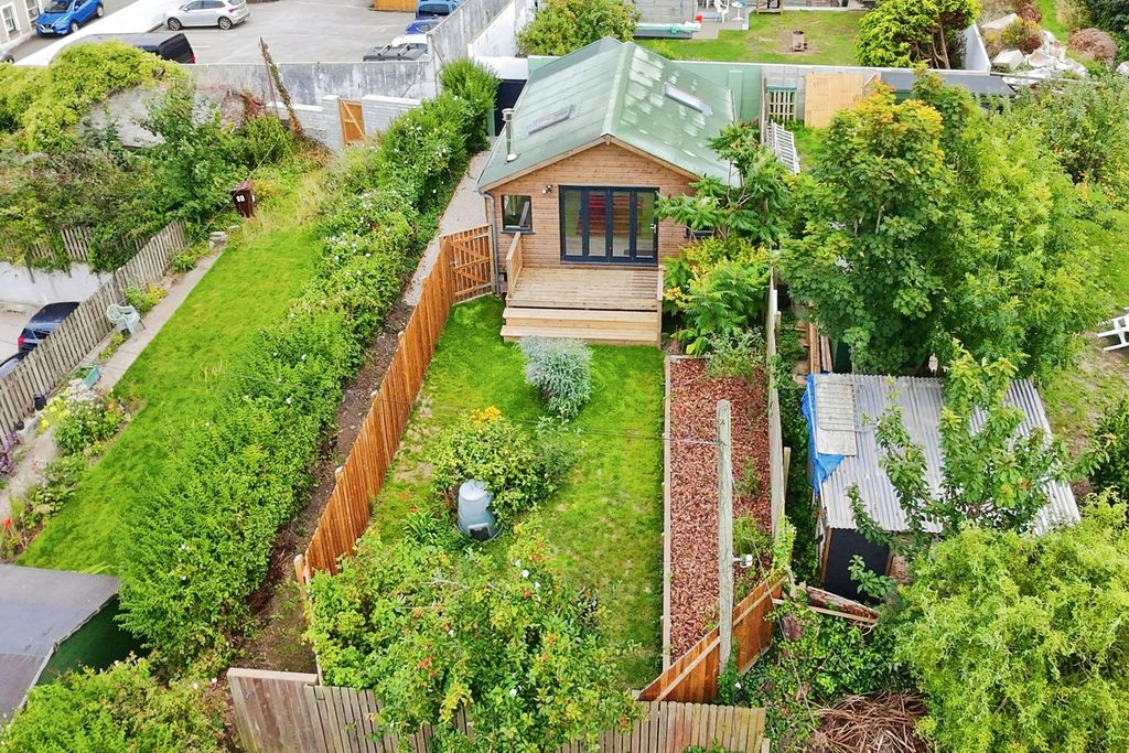Property photo 1 of 15 Photo