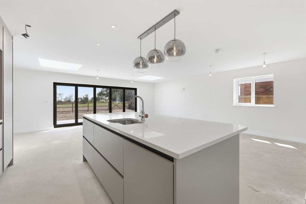 Additional image 4 of 5 bed detached house for saleOakley Gardens, Little Oakley, Harwich CO12