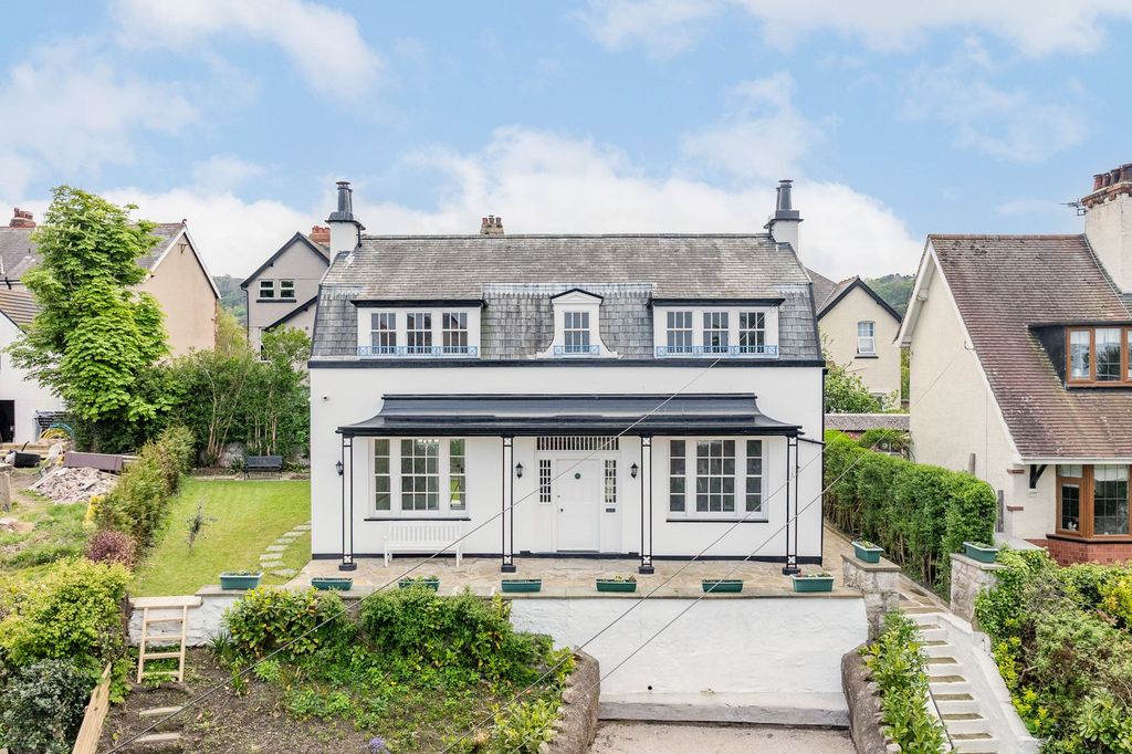 Property photo 1 of 13