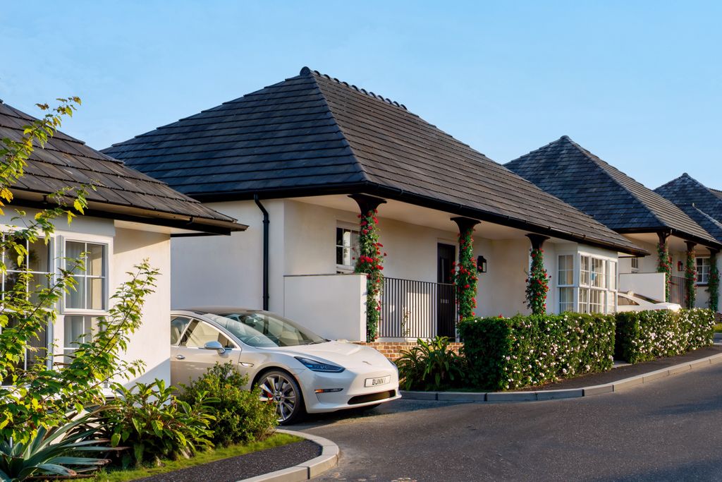 Property photo 1 of 7 Owl Corner