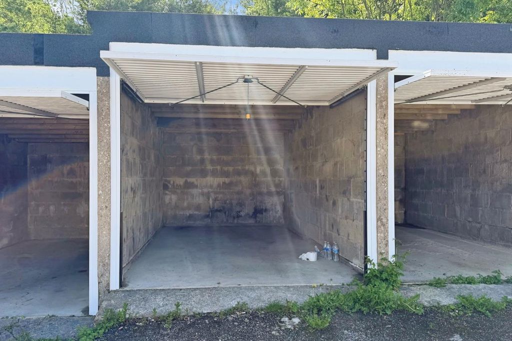 Property photo 2 of 4