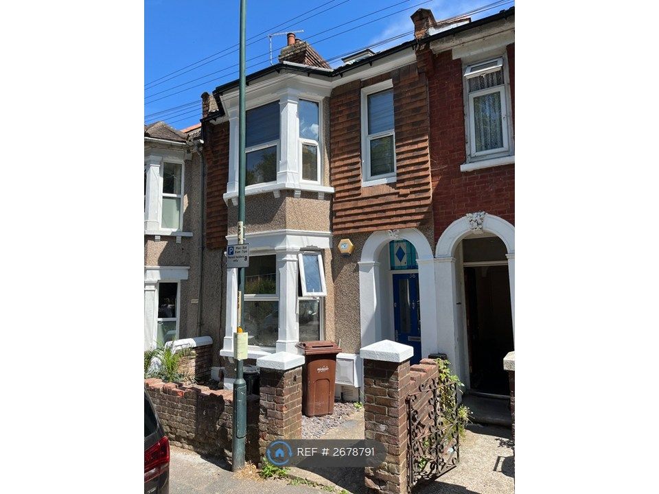 Property photo 3 of 13