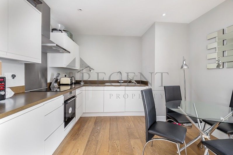 Property photo 3 of 9 Kitchen