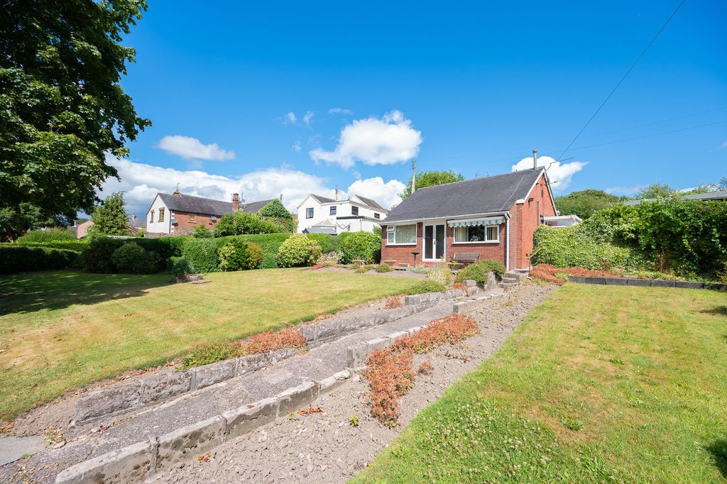 Property photo 1 of 21