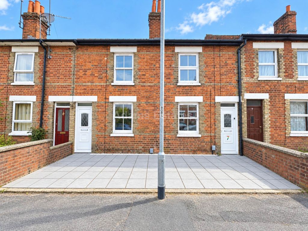 Property photo 1 of 12