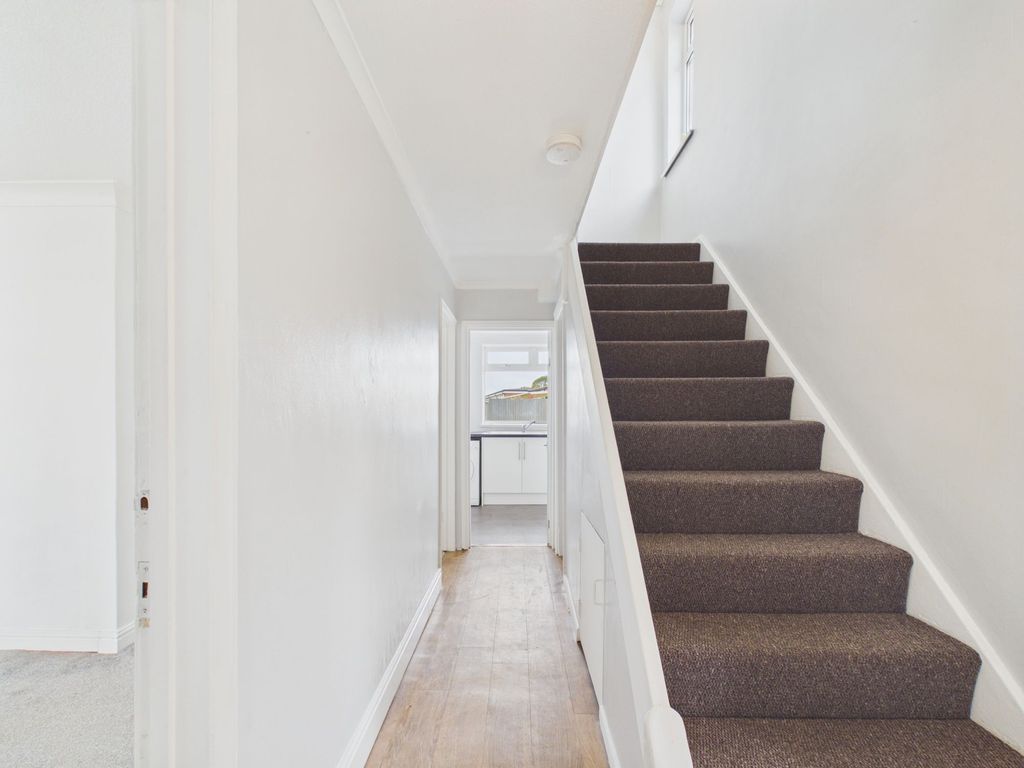Property photo 2 of 28 Hallway