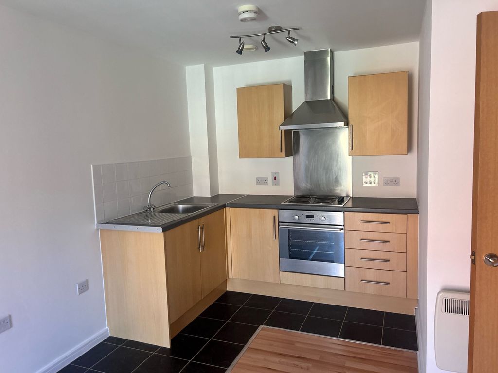 Property photo 2 of 6 Kitchen