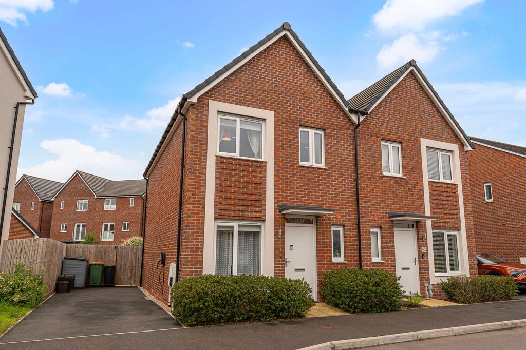 Property photo 1 of 33