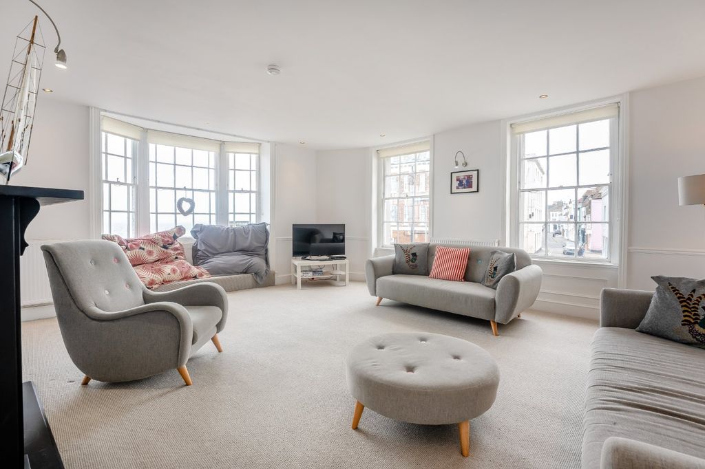 Property photo 2 of 15 Drawing Room