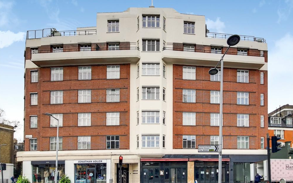 Property photo 2 of 9 Crompton_2.Png