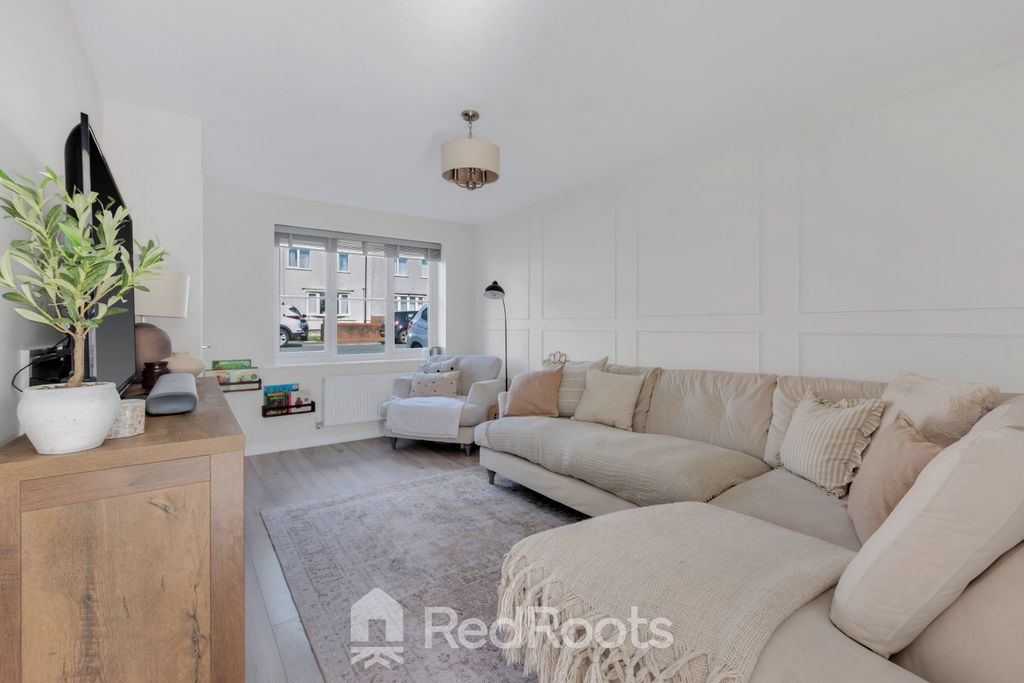 Property photo 3 of 22 4409403