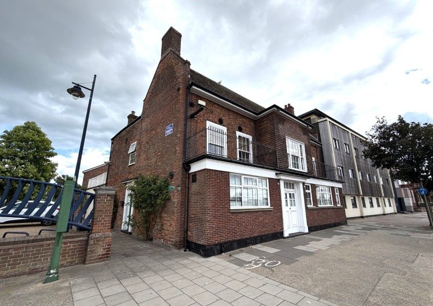 Property photo 1 of 31