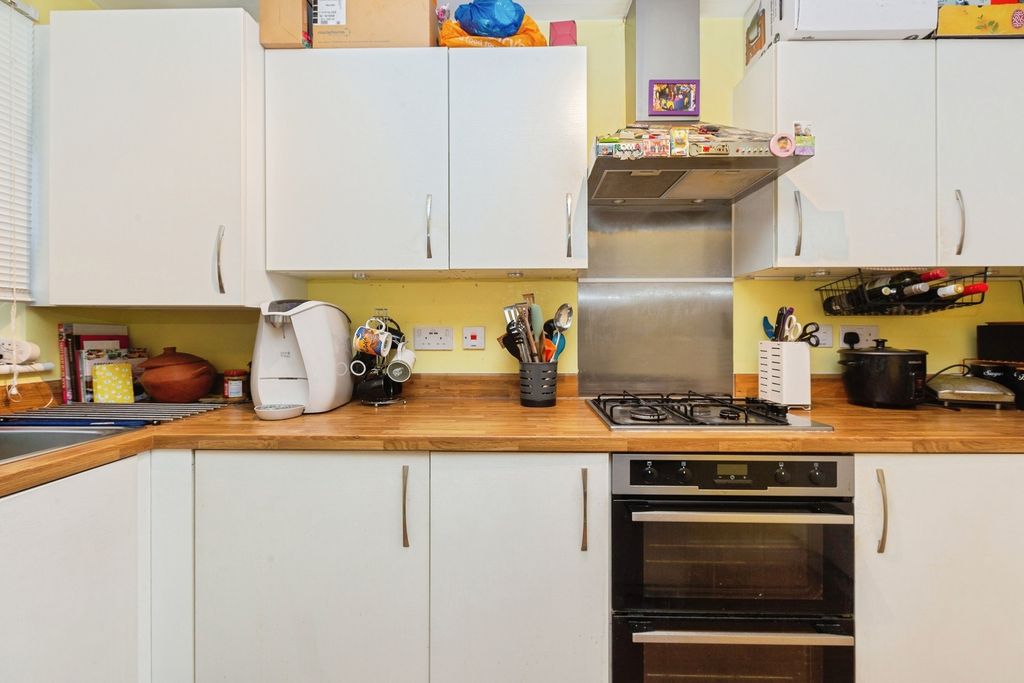 Property photo 3 of 11 Pbox-Img.Jpg