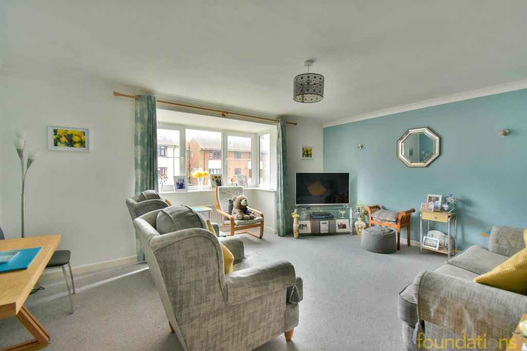 Property photo 3 of 14
